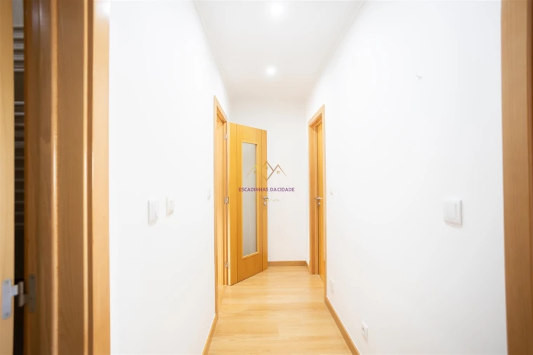 Apartamento T3 para Venda em Odivelas Foto 8