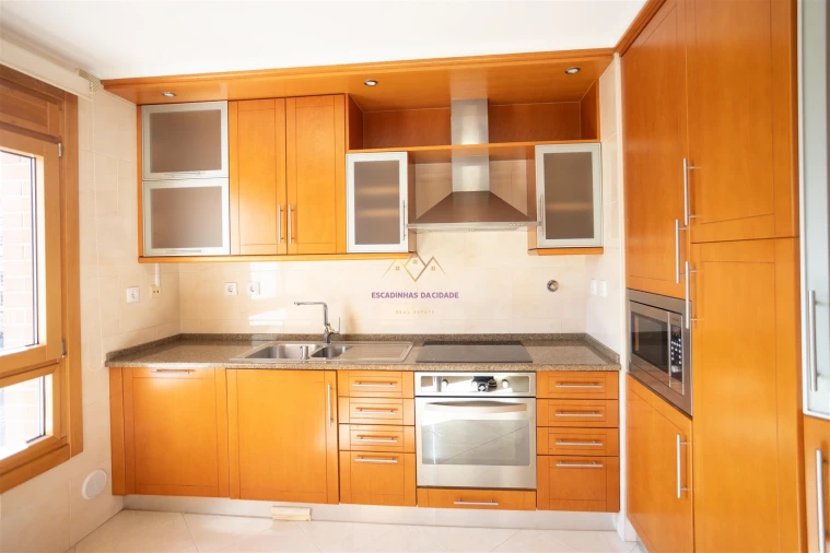 Apartamento T3 para Venda em Odivelas Foto 2