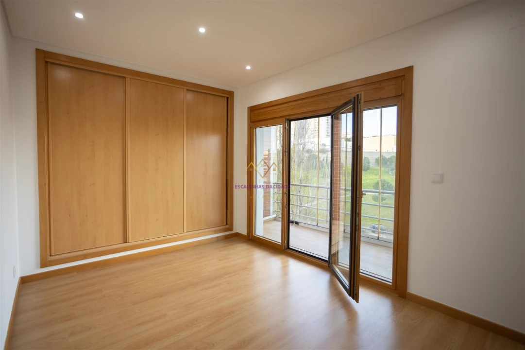 Apartamento T3 para Venda em Odivelas Foto 9