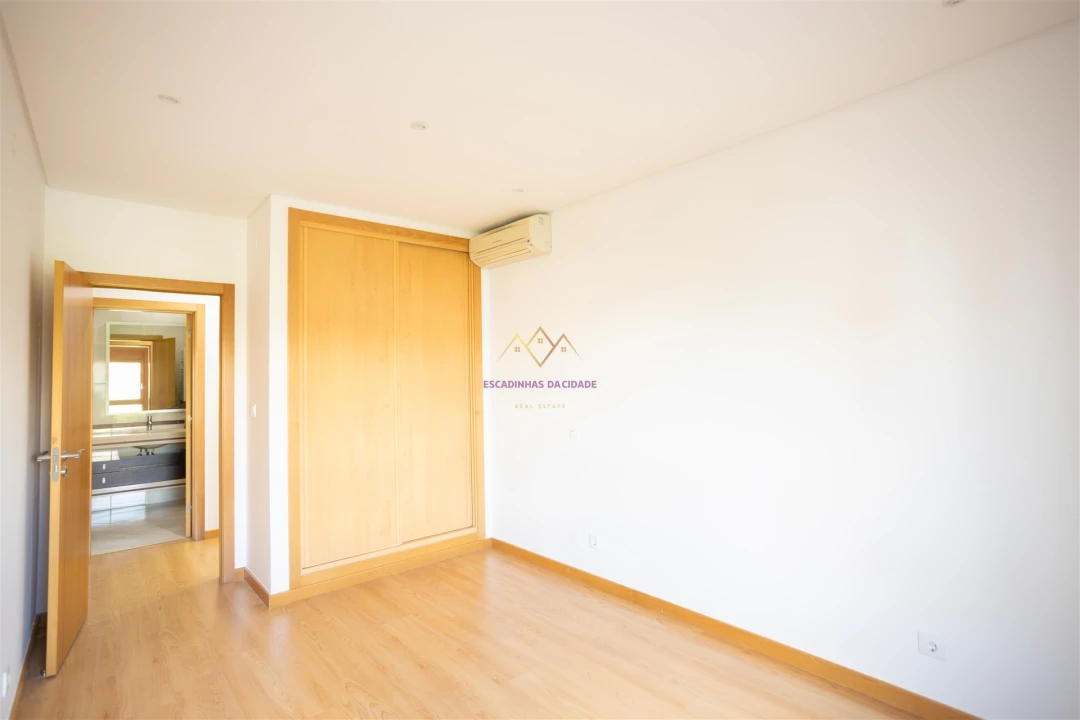 Apartamento T3 para Venda em Odivelas Foto 11