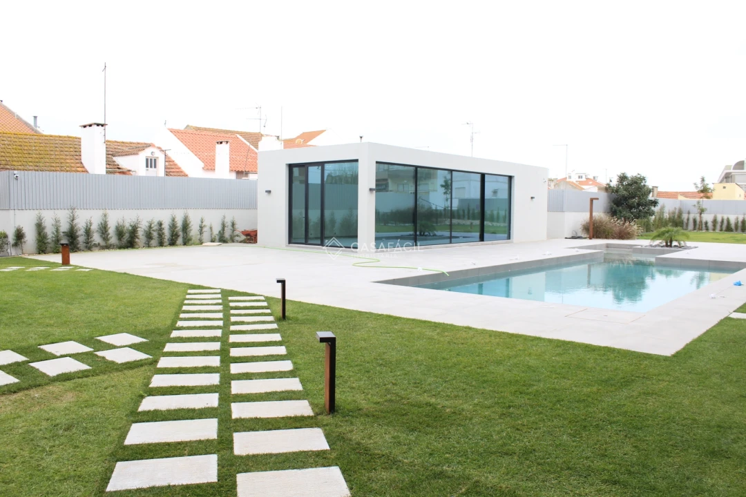 Apartamento T1 para Arrendamento em Alcochete Foto 14