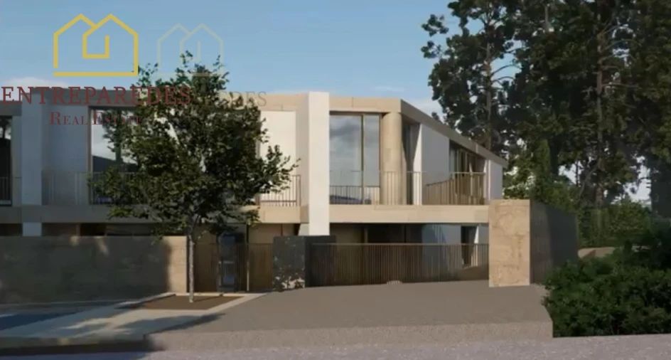 Terreno para Venda em Retorta e Tougues