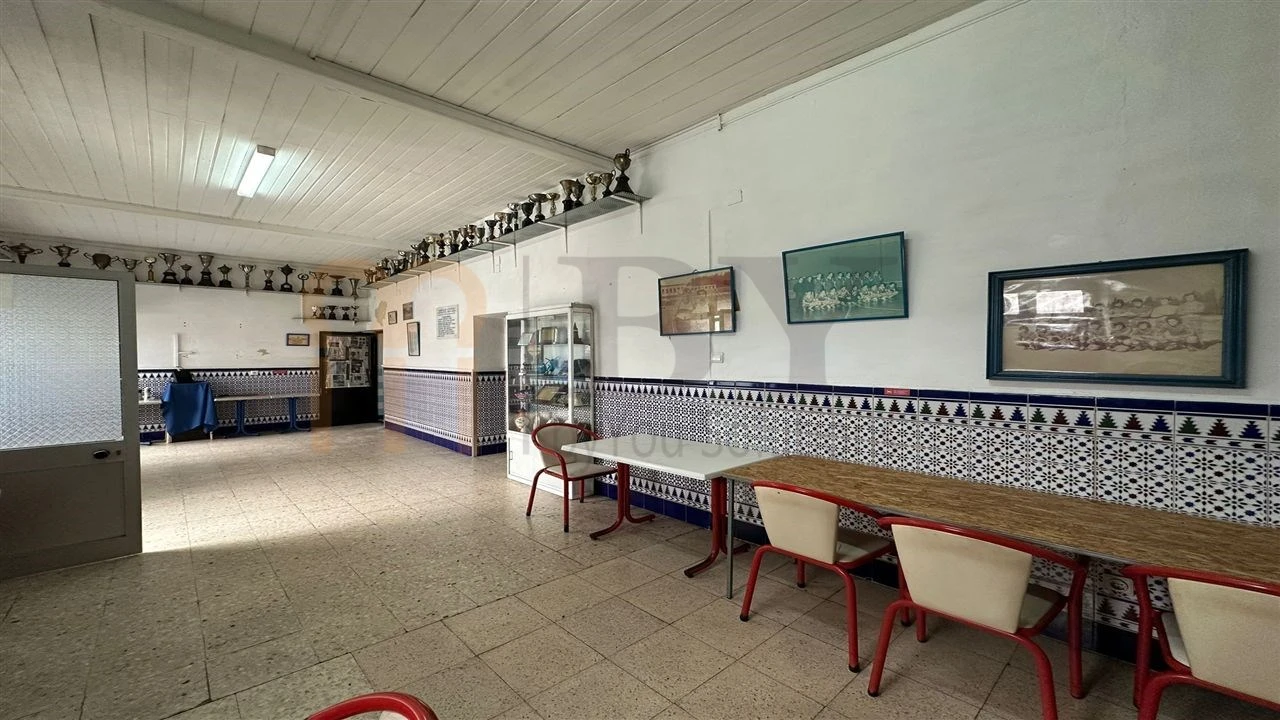 Prédio para Venda em Beja (Salvador e Santa Maria da Feira) Foto 8