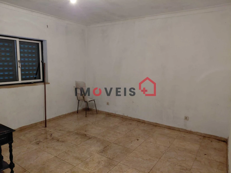 Moradia T2 para Venda em Rio de Couros e Casal dos Bernardos Foto 6