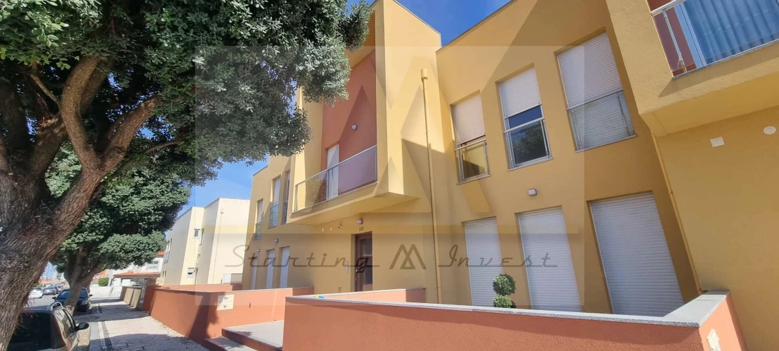 Apartamento T2 para Venda em Aver-O-Mar, Amorim e Terroso Foto 1