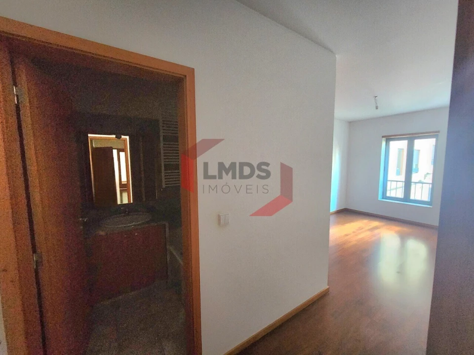 Apartamento T2 para Venda em Oliveira do Douro Foto 18