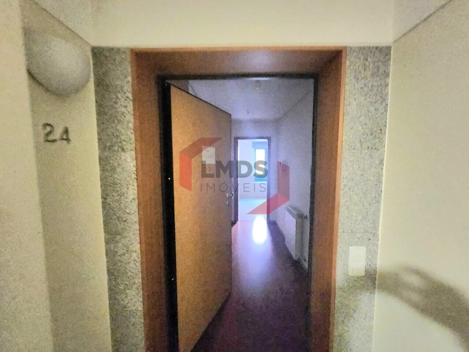 Apartamento T2 para Venda em Oliveira do Douro Foto 4