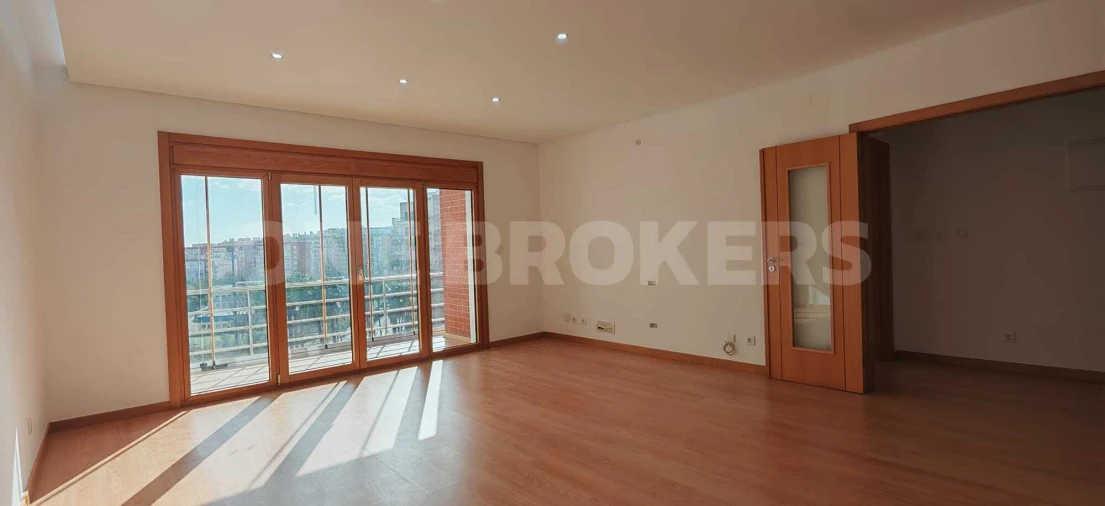 Apartamento T3 para Venda em Odivelas Foto 10