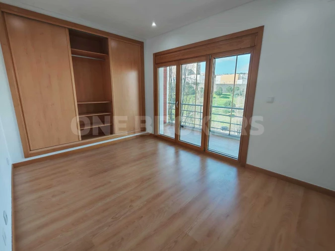 Apartamento T3 para Venda em Odivelas Foto 17