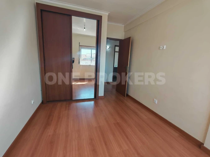 Apartamento T2 para Venda em Queluz e Belas Foto 13