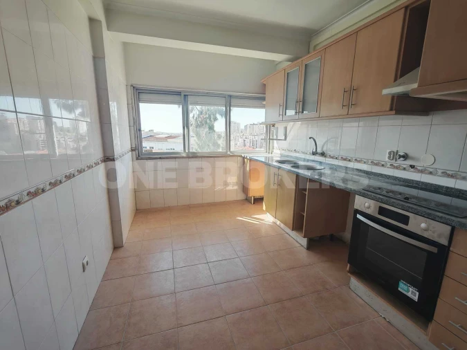 Apartamento T2 para Venda em Queluz e Belas Foto 5