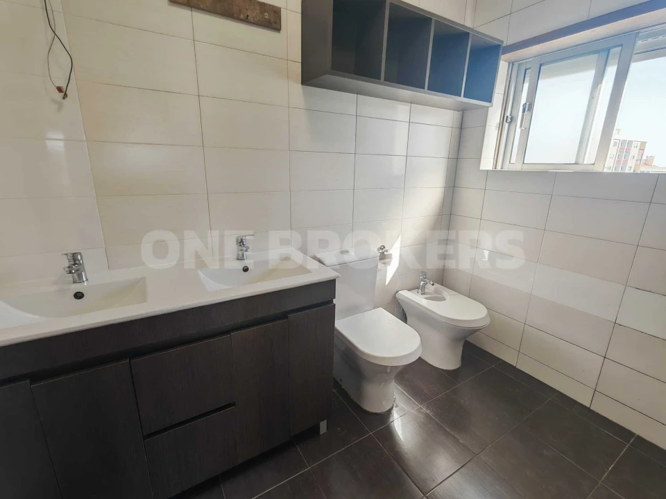 Apartamento T2 para Venda em Queluz e Belas Foto 9