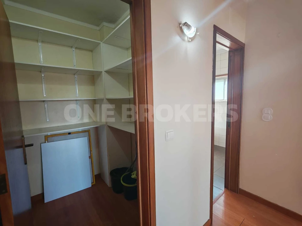 Apartamento T2 para Venda em Queluz e Belas Foto 11