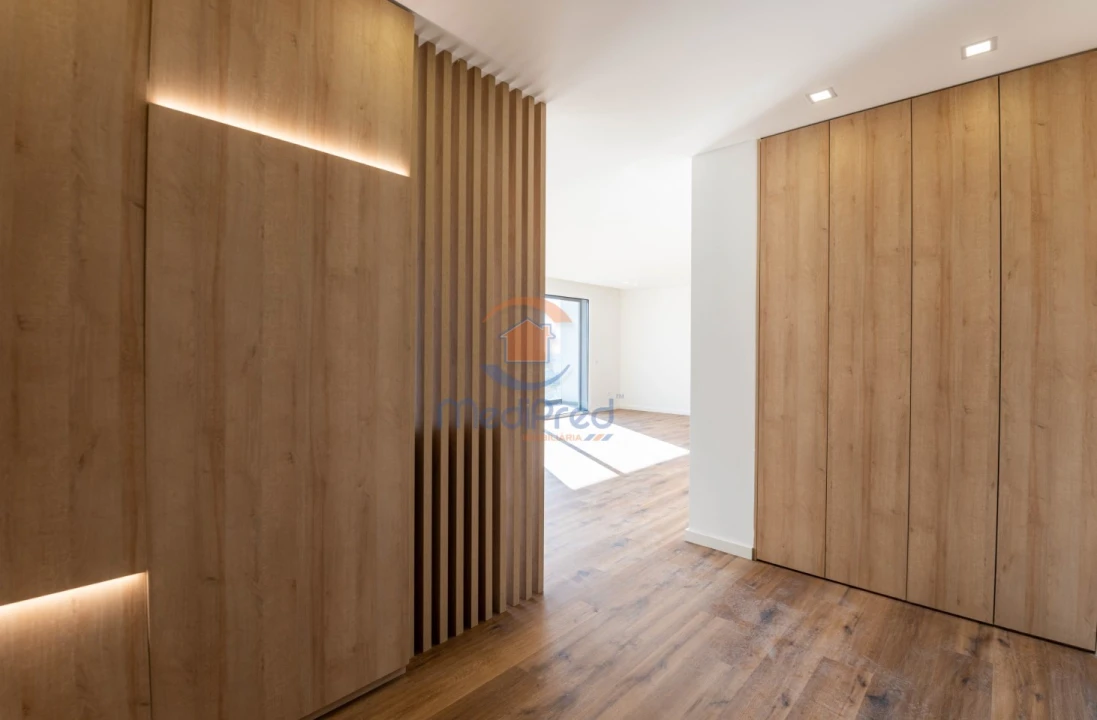 Apartamento T2 para Venda em Santo António dos Cavaleiros e Frielas Foto 4