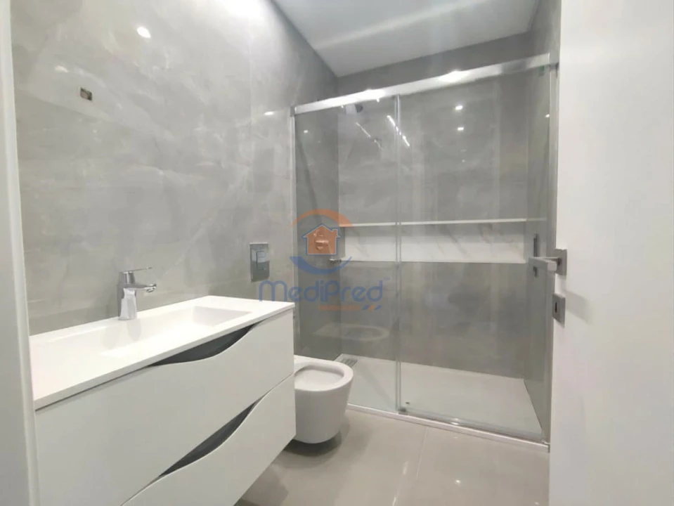 Apartamento T2 para Venda em Santo António dos Cavaleiros e Frielas Foto 4