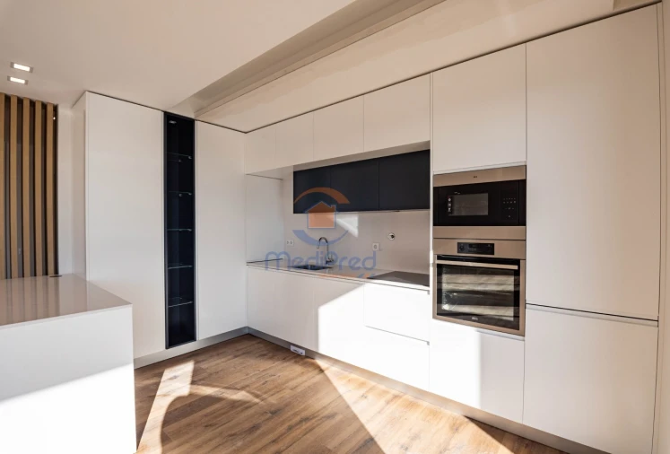 Apartamento T2 para Venda em Santo António dos Cavaleiros e Frielas Foto 1