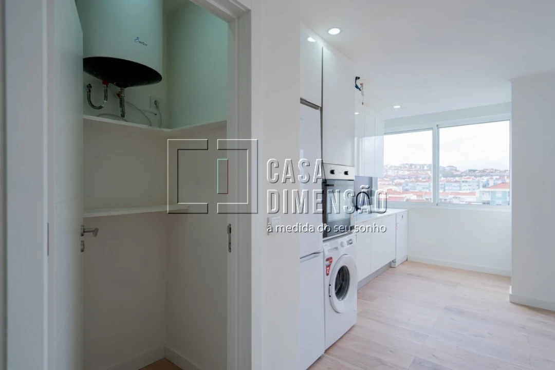 Apartamento T4 para Venda em Águas Livres Foto 9