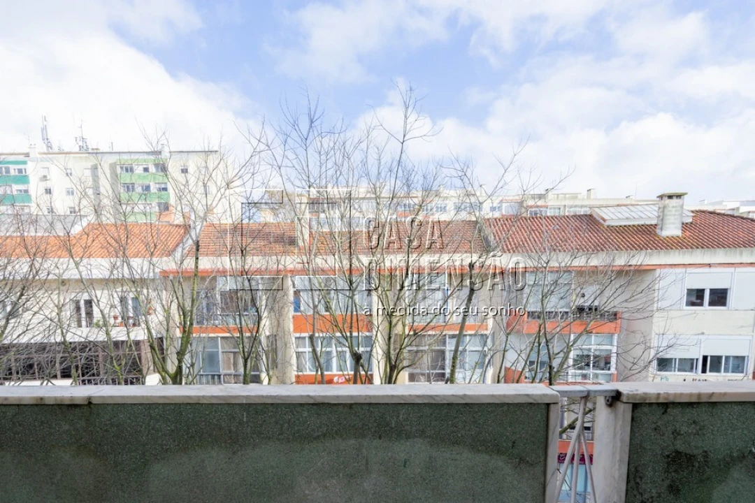 Apartamento T4 para Venda em Águas Livres Foto 18