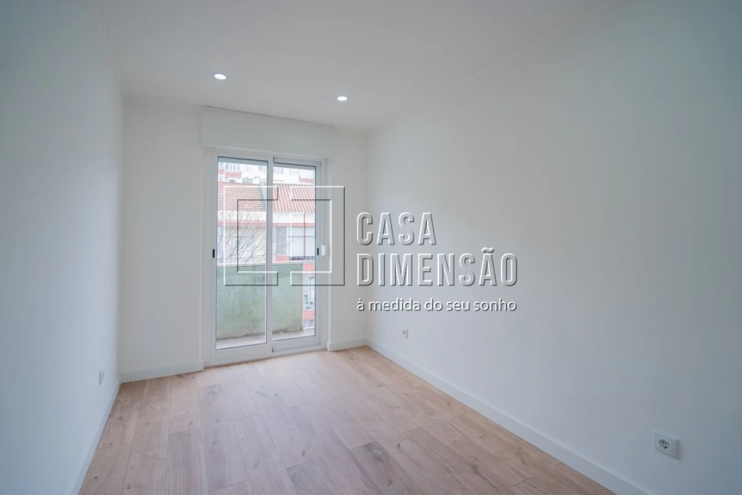 Apartamento T4 para Venda em Águas Livres Foto 19