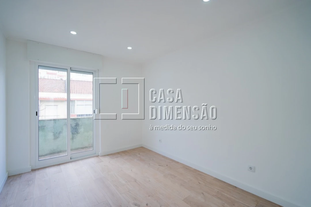 Apartamento T4 para Venda em Águas Livres Foto 24