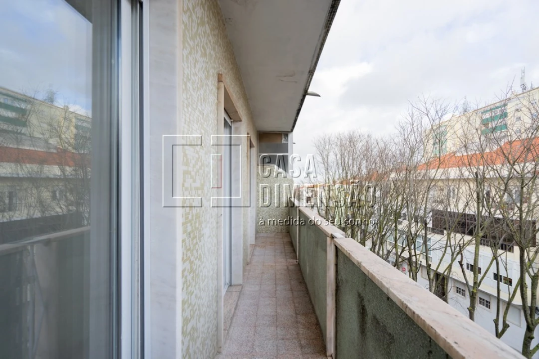 Apartamento T4 para Venda em Águas Livres Foto 27