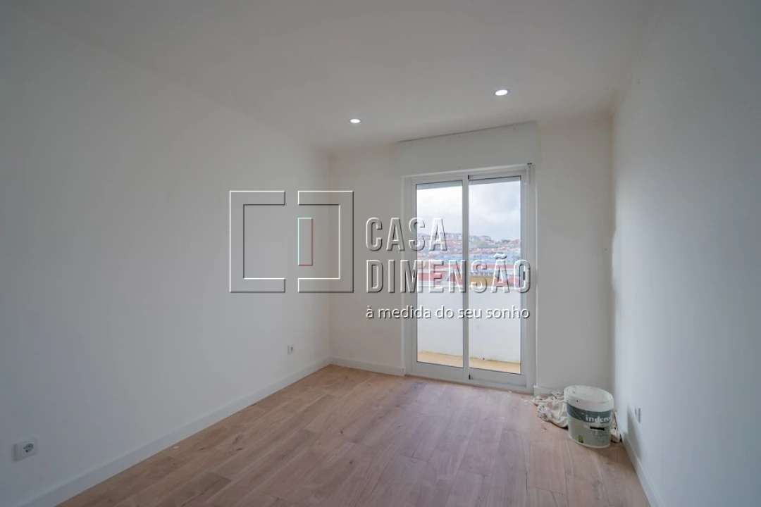 Apartamento T4 para Venda em Águas Livres Foto 28