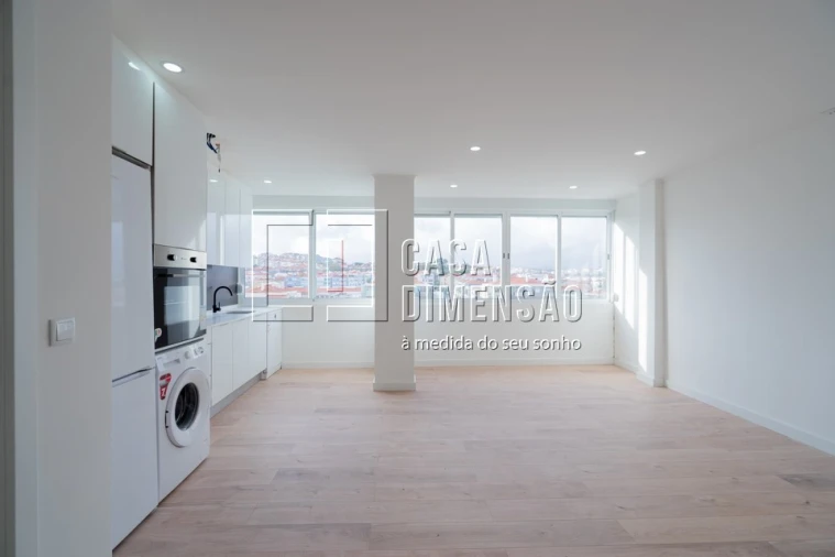 Apartamento T4 para Venda em Águas Livres Foto 4