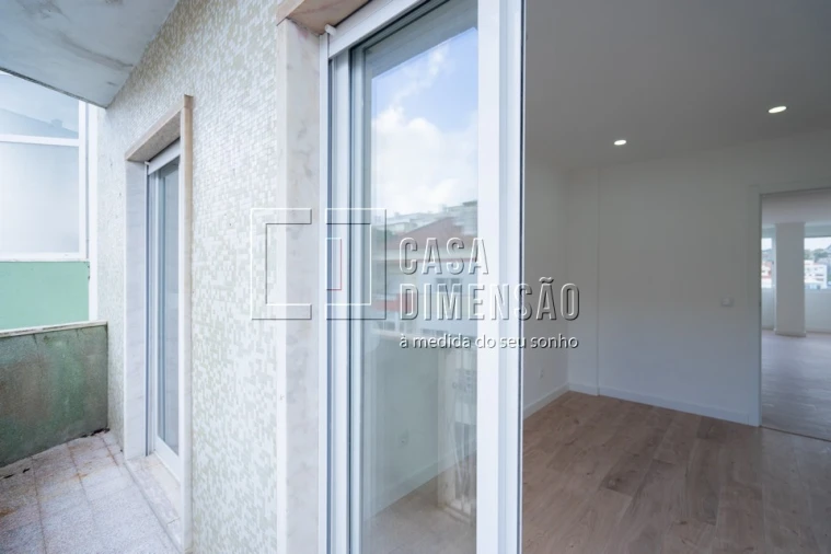 Apartamento T4 para Venda em Águas Livres Foto 21