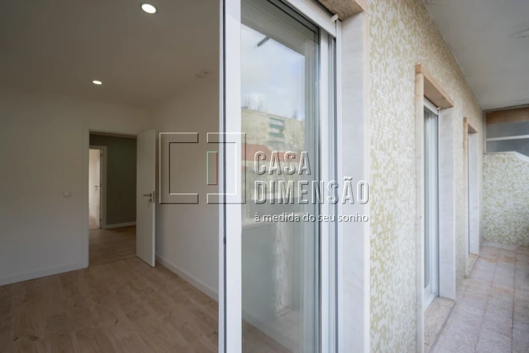 Apartamento T4 para Venda em Águas Livres Foto 26