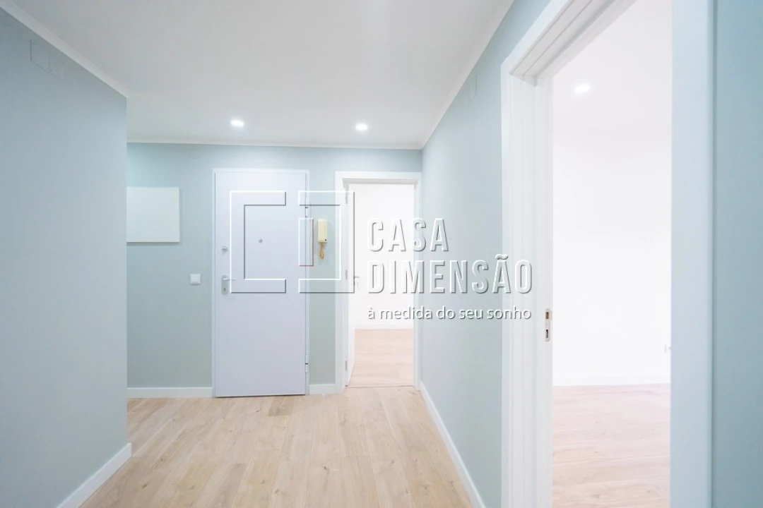 Apartamento T3 para Venda em Águas Livres Foto 2