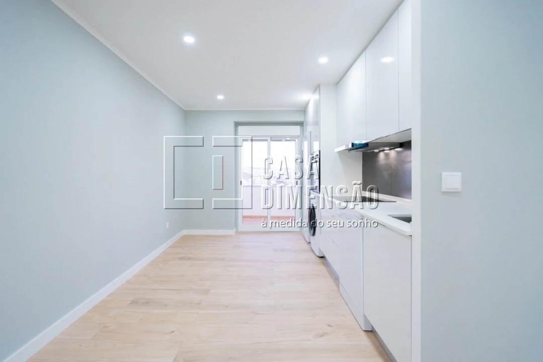 Apartamento T3 para Venda em Águas Livres Foto 12