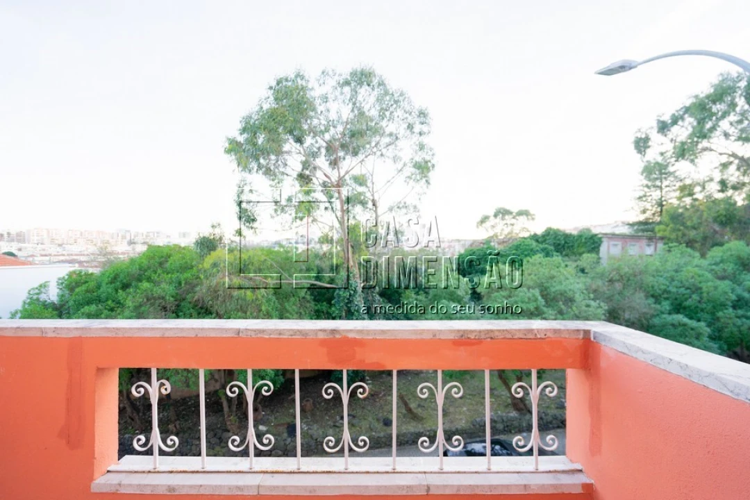 Apartamento T3 para Venda em Águas Livres Foto 33