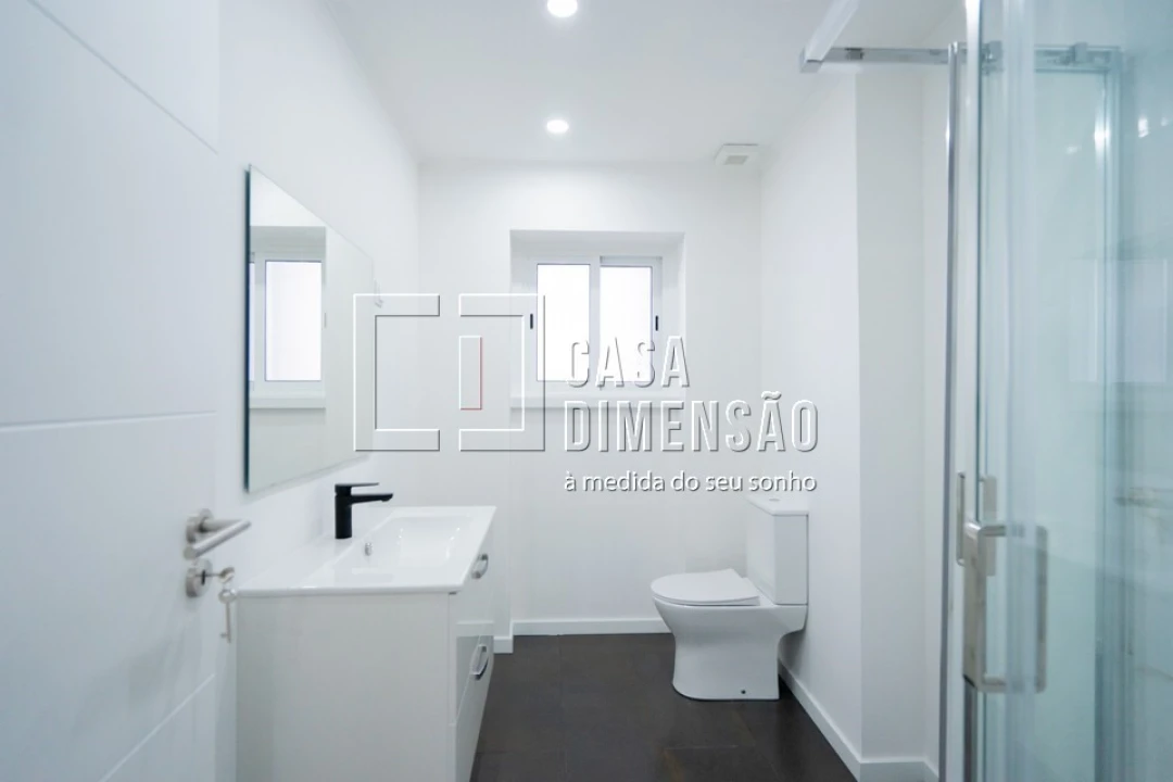 Apartamento T3 para Venda em Águas Livres Foto 37