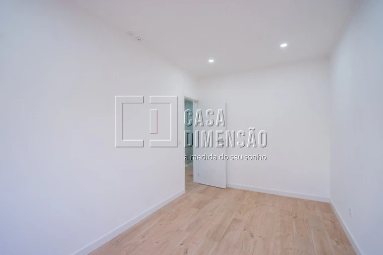 Apartamento T3 para Venda em Águas Livres Foto 25