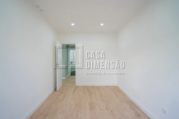 Apartamento T3 para Venda em Águas Livres Foto 30