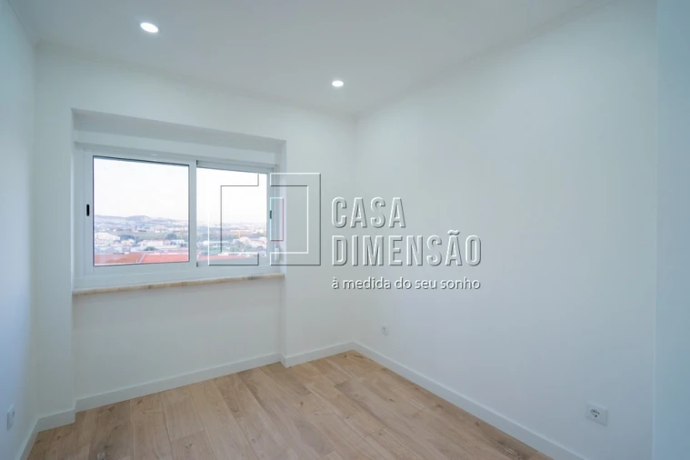Apartamento T3 para Venda em Águas Livres Foto 34