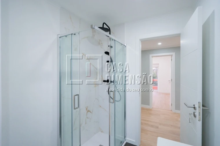 Apartamento T3 para Venda em Águas Livres Foto 38