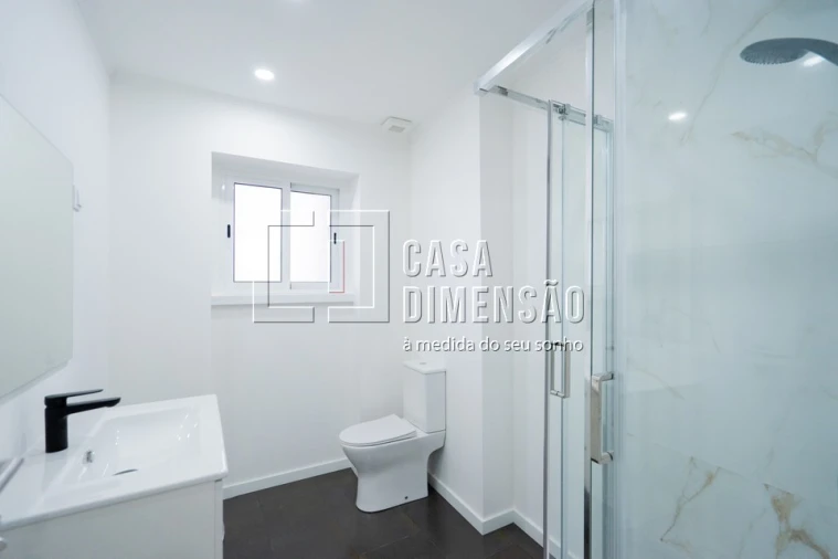 Apartamento T3 para Venda em Águas Livres Foto 39