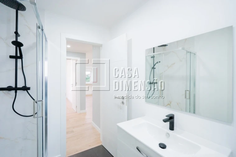 Apartamento T3 para Venda em Águas Livres Foto 41