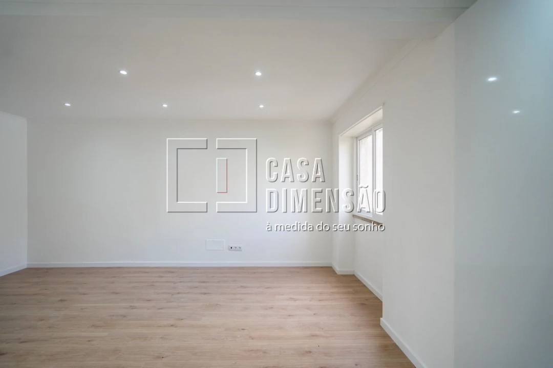 Apartamento T3 para Venda em Queluz e Belas Foto 4