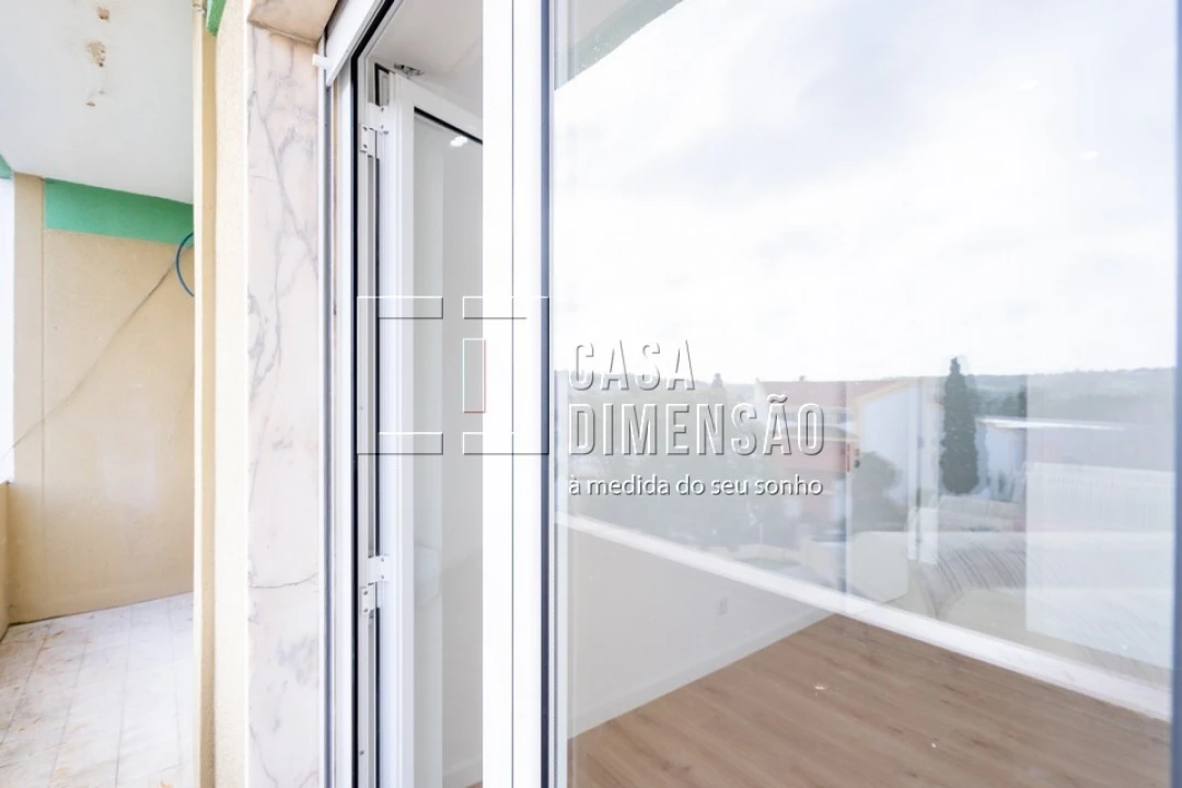 Apartamento T3 para Venda em Queluz e Belas Foto 21