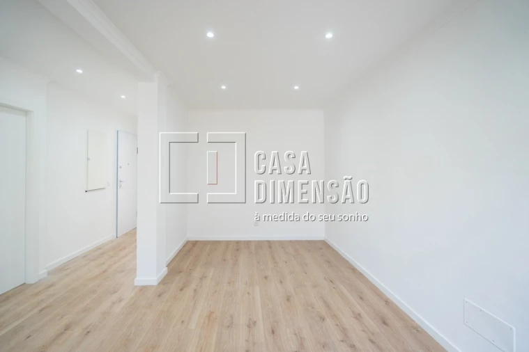 Apartamento T3 para Venda em Queluz e Belas Foto 7