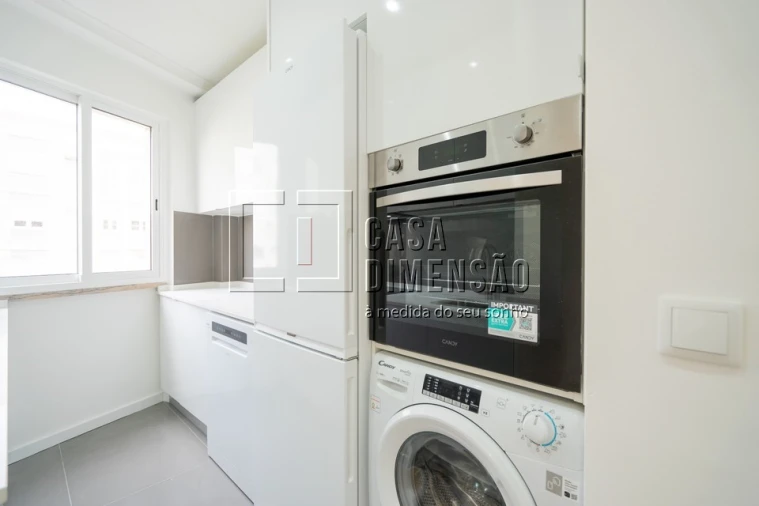 Apartamento T3 para Venda em Queluz e Belas Foto 14