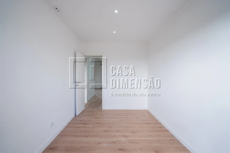 Apartamento T3 para Venda em Queluz e Belas Foto 20