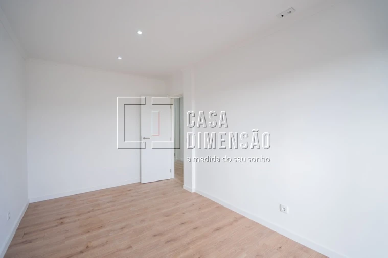 Apartamento T3 para Venda em Queluz e Belas Foto 26