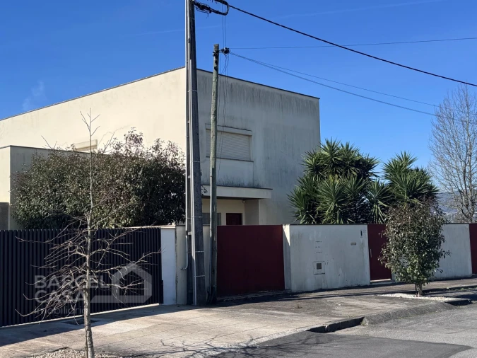 Moradia T4 para Venda em Tamel (São Verissimo)