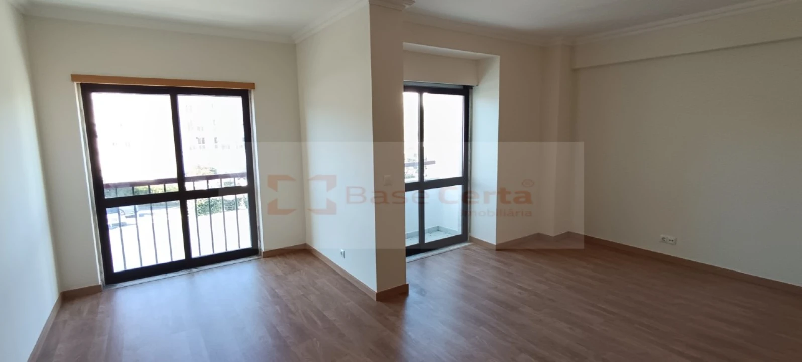 Apartamento T3 para Venda em Rio de Mouro Foto 2