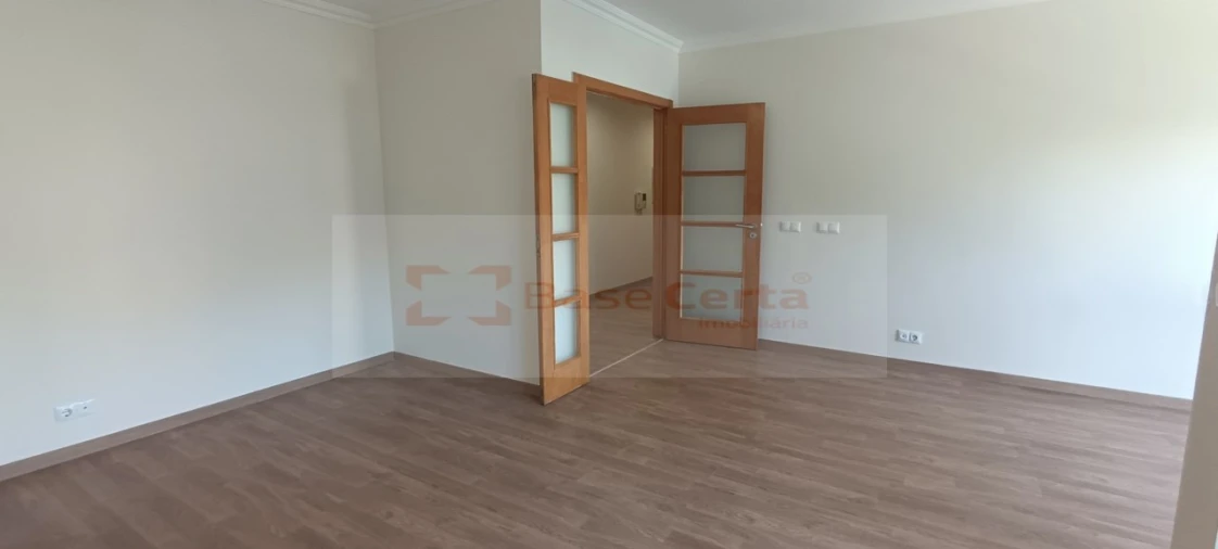 Apartamento T3 para Venda em Rio de Mouro Foto 10