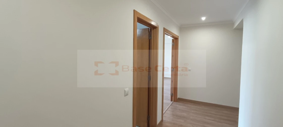 Apartamento T3 para Venda em Rio de Mouro Foto 13