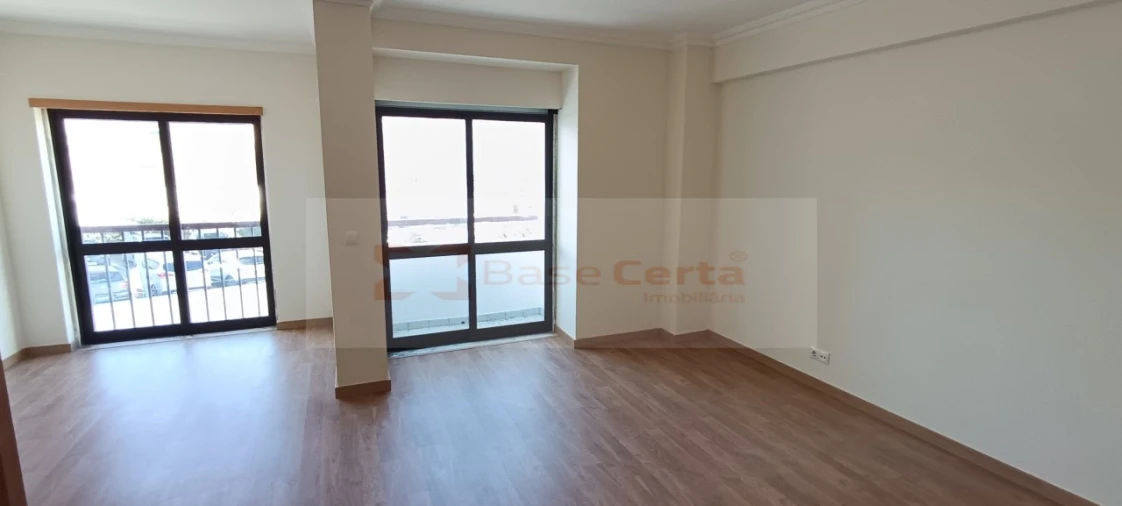 Apartamento T3 para Venda em Rio de Mouro Foto 15